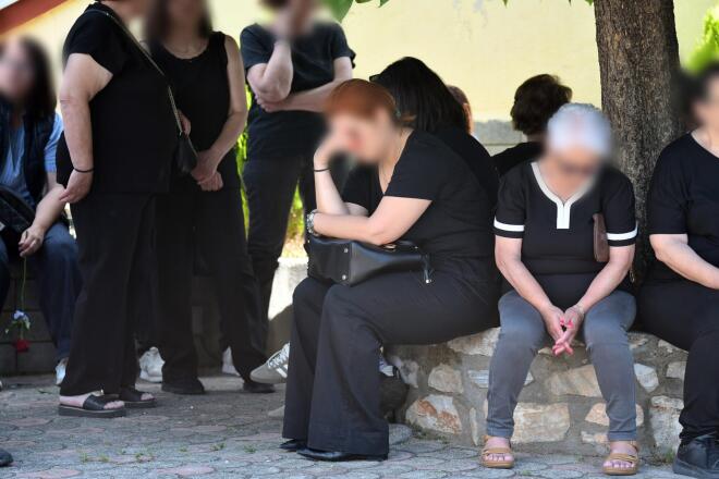 Δράμα: Σπαραγμός στην κηδεία της 45χρονης που δολοφονήθηκε