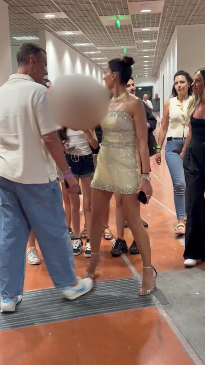Σταματίνα Τσιμτσιλή: Με τις κόρες της στα βραβεία MAD