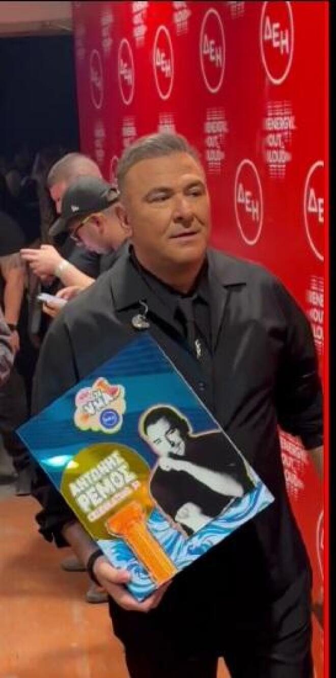 O Aντώνης Ρέμος στα MAD VMA 2026