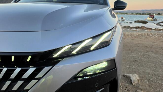 Test Drive: Δοκιμάζουμε το νέο Peugeot 308 Hybrid 145 ίπποι  