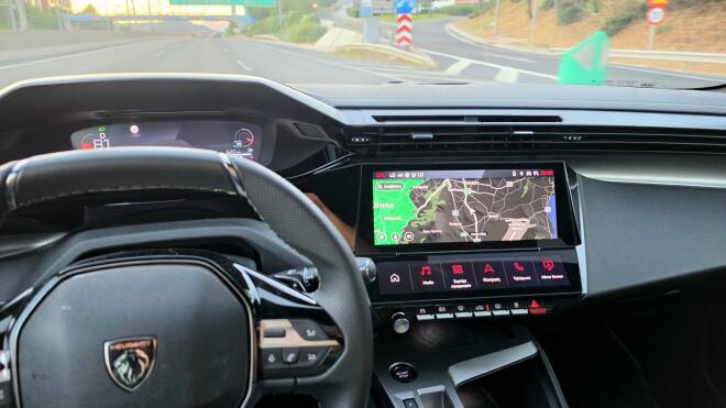 Test Drive: Δοκιμάζουμε το νέο Peugeot 308 Hybrid 145 ίπποι  