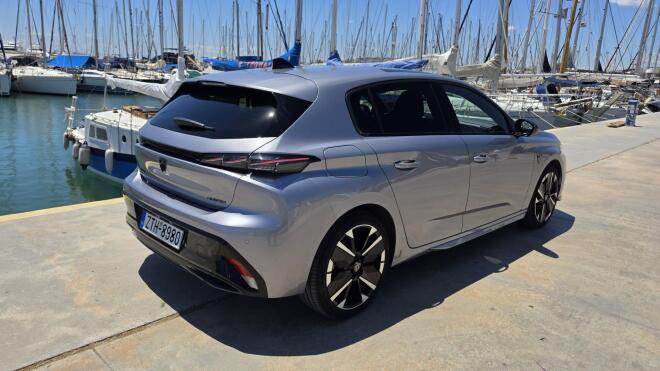Test Drive: Δοκιμάζουμε το νέο Peugeot 308 Hybrid 145 ίπποι  