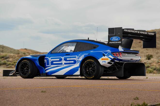 Ford Racing: Στην κορυφή στο Pikes Peak International Hill Climb