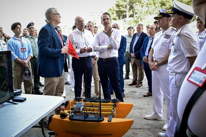 Στη Σχολή Ναυτικών Δοκίμων Μητσοτάκης και Δένδιας