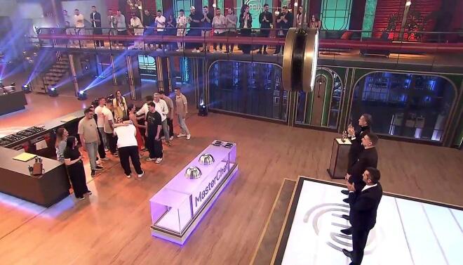 MasterChef 2026: Ο Τάσος κι ο Πάνος... χάθηκαν στις αγκαλιές των δικών τους ανθρώπων