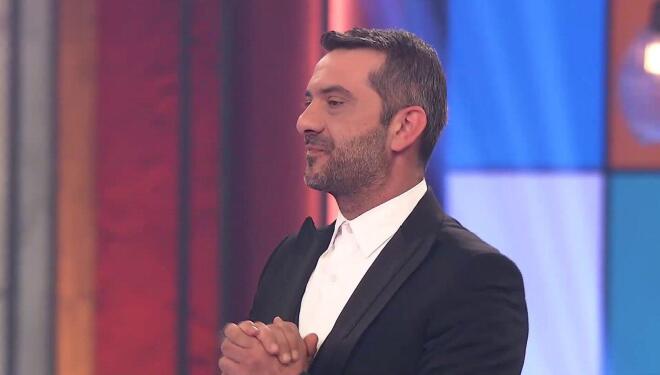 MasterChef 2026: Ο Λεωνίδας Κουτσόπουλος συγκινήθηκε κατά τη διάρκεια του μεγάλου τελικού