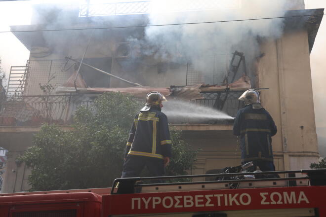 Το διαμέρισμα της ηλικιωμένης καταστράφηκε ολοσχερώς - Eurokinissi
