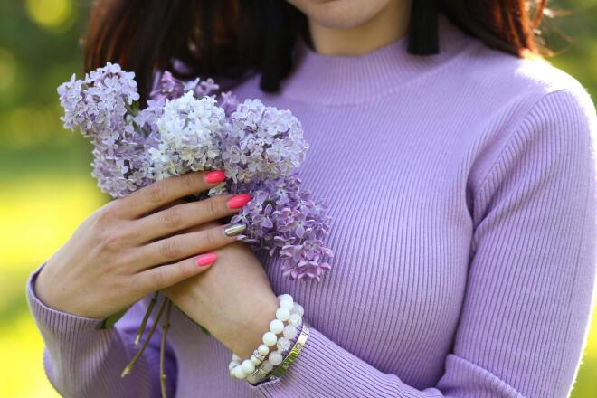 coral nails