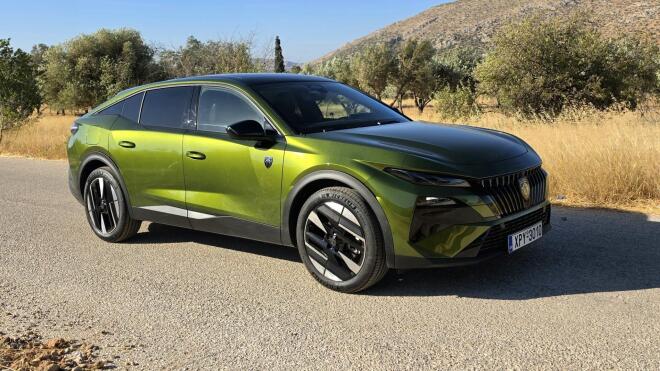 Test Drive: Δοκιμάζουμε το νέο Peugeot 408 1,2 Hybrid 145