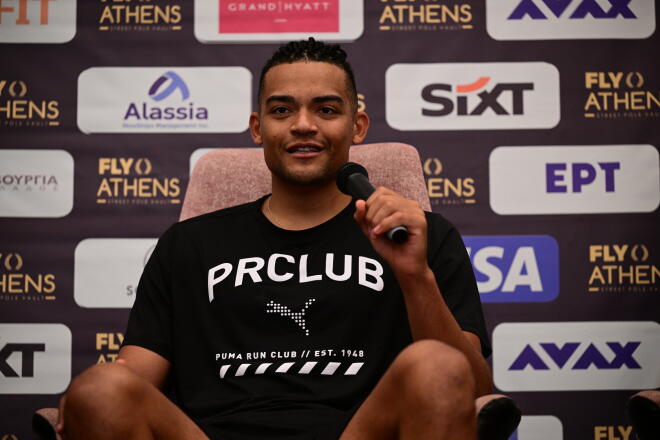 Ο Εμμανουήλ Καραλής στο Star.gr 