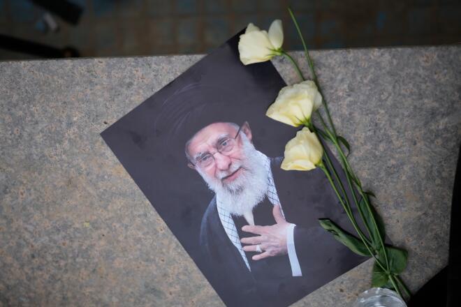 Λαϊκό προσκύνημα στον Αλί Χαμενεΐ/ AP Photo/Altaf Qadri