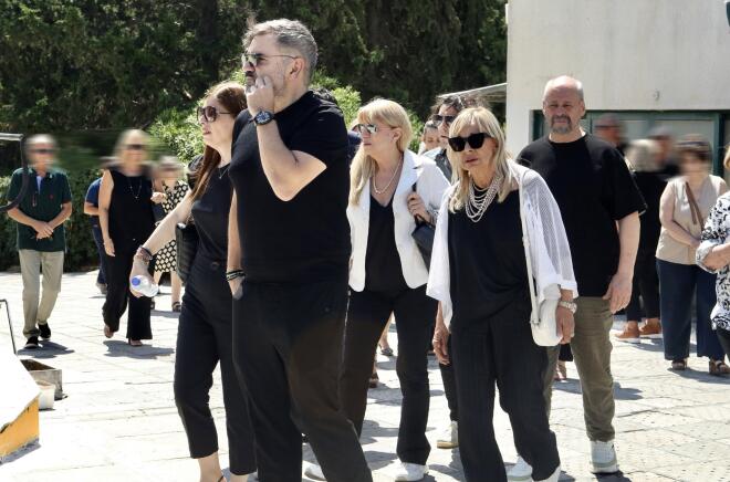Κηδεία Τζένης Ζαχαροπούλου: Κλάρα Γενιτσαριώτη -Νάσος Γουμενίδης- Άννα Φόνσου- Ζαχαρίας Ρόχας/ NDP
