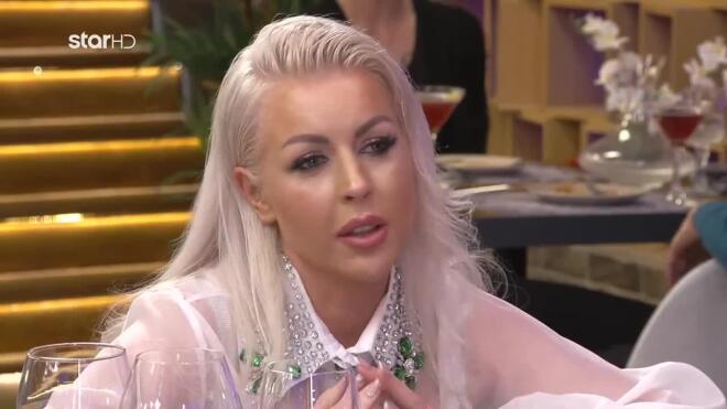 Η Καρίνα στο First Dates