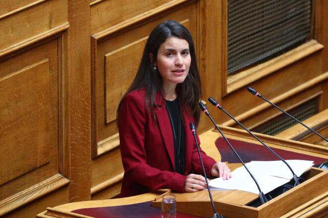 Η βουλευτής Επικρατείας της ΝΔ, Ιωάννα Λυτρίβη, η οποία φέρεται να ξέσπασε σε κλάματα μετά από λεκτική επίθεση που δέχθηκε από τη Ζωή Κωνσταντοπούλου