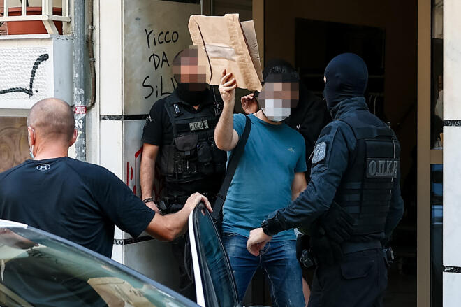Έρευνα σε εξέλιξη στο διαμέρισμα κρυσφήγετο των δραστών των επιθέσεων που στοίχισαν τη ζωή στη Βάγια Νέστορα - Eurokinissi