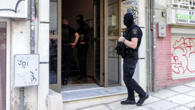 Η Αντριτρομοκρατική εκτιμά ότι στις επιθέσεις έλαβαν μέρος δύο ομάδες - Eurokinissi