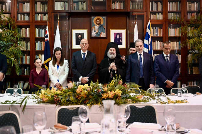 Νίκος Δένδιας: Tιμήθηκε με το ανώτατο μετάλλιο της Αρχιεπισκοπής Αυστραλίας
