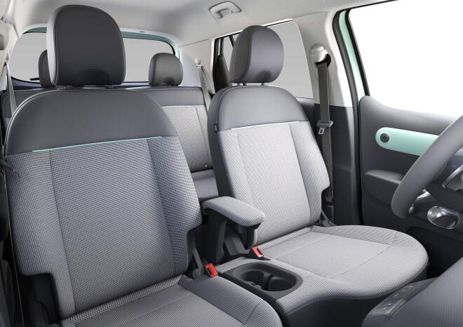 Hyundai INSTER Lounge: Τι ξεχωριστό έχει η κορυφαία έκδοση
