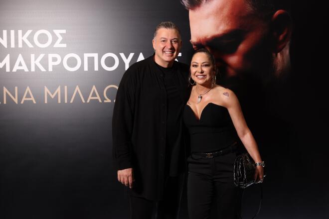 Νίκος Μακρόπουλος: Γιόρτασε την πλατινένια επιτυχία του «Σε σένα μιλάω»