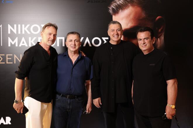 Νίκος Μακρόπουλος: Γιόρτασε την πλατινένια επιτυχία του «Σε σένα μιλάω»