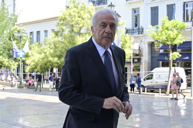 Κηδεία Μάρως Κοντού: Δημήτρης Αβραμόπουλος/ Eurokinissi Tατιάνα Μπόλαρη