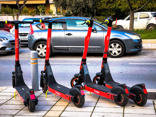 Οι οδηγοί θα πρέπει να έχουν και ασφαλιστική κάλυψη για τα πατίνια για περίπτωση ατυχήματος
