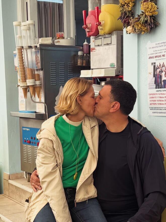 Τζένη Μπαλατσινού: Οι φωτογραφίες με τον γιο της Παναγιώτη που μεγάλωσε!