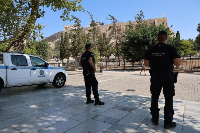 Ένας 60χρονος επιτέθηκε με μαχαίρι σε ζευγάρι τουριστών στην Ακρόπολη - Eurokinissi