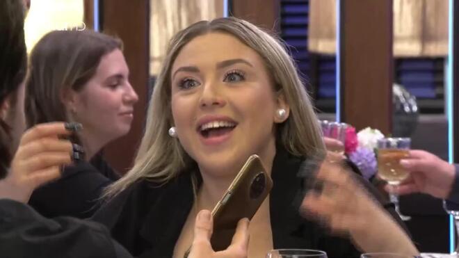 First Dates: Η άβολη στιγμή στο ραντεβού του Παναγιώτη με την Ερωφύλη