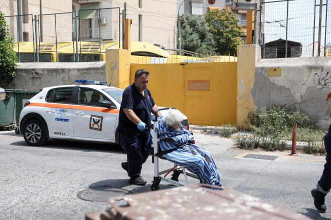 Για προληπτικούς λόγους απομακρύνθηκαν από την περιοχή που βρίσκεται το βενζινάδικο οι κάτοικοι