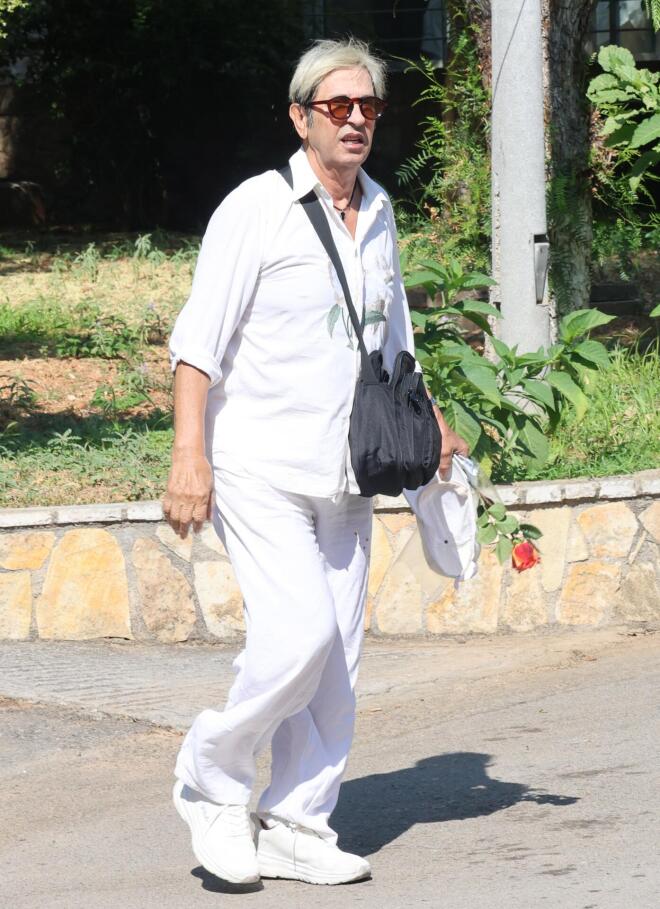 Το τελευταίο «αντίο» στη Μαίρη Λίντα: Ποιοι έδωσαν το «παρών» στην κηδεία