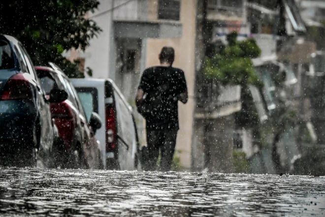 Καιρός: Συνεχίζεται η κακοκαιρία με μπουρίνια - Οι 6 περιοχές σε Red Code