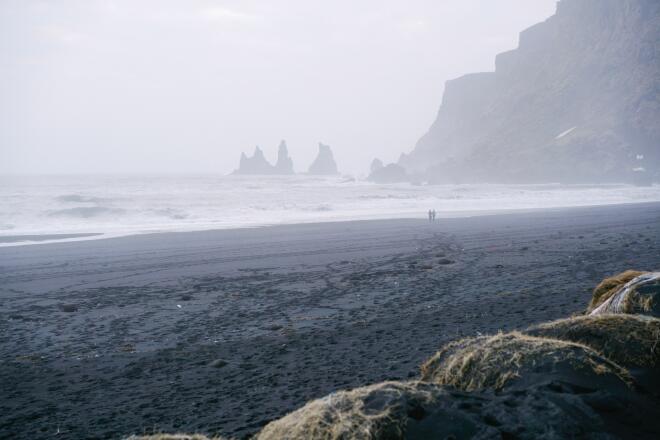  Παραλία Reynisfjara στην Ισλανδία/ photo credits pexels ArtHouse Studio