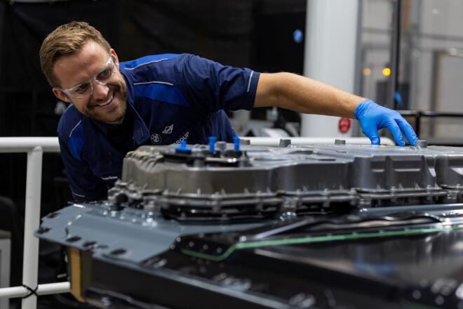 BMW: Το νέο εργοστάσιο μπαταριών από το μέλλον