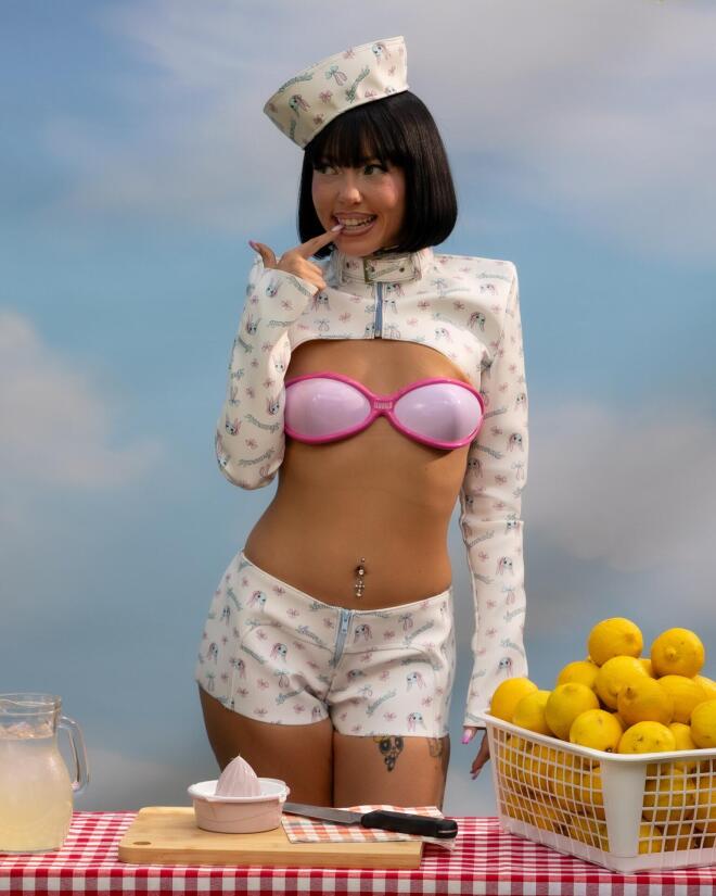 Marseaux: Ανεβάζει τη θερμοκρασία με το music video του «Γρανίτα Λεμόνι»!