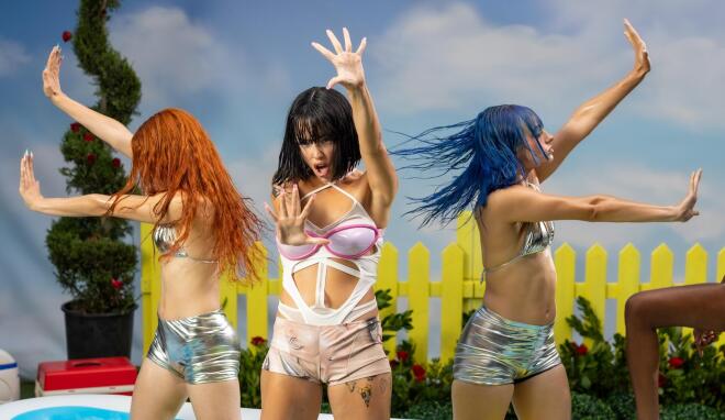 Marseaux: Ανεβάζει τη θερμοκρασία με το music video του «Γρανίτα Λεμόνι»!