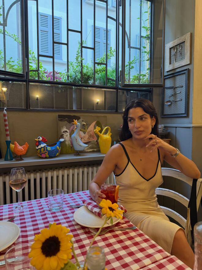 Η Τόνια Σωτηροπούλου στη λίμνη Κόμο/ instagram