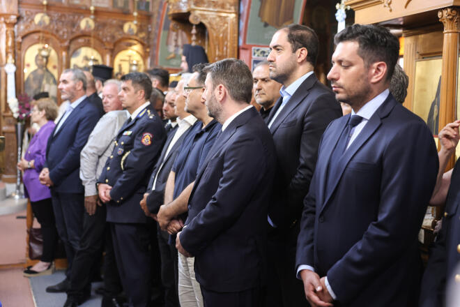 Φωτιά Ρέθυμνο: Βαθιά συγκίνηση στο τελευταίο αντίο στον 58χρονο πυροσβέστη