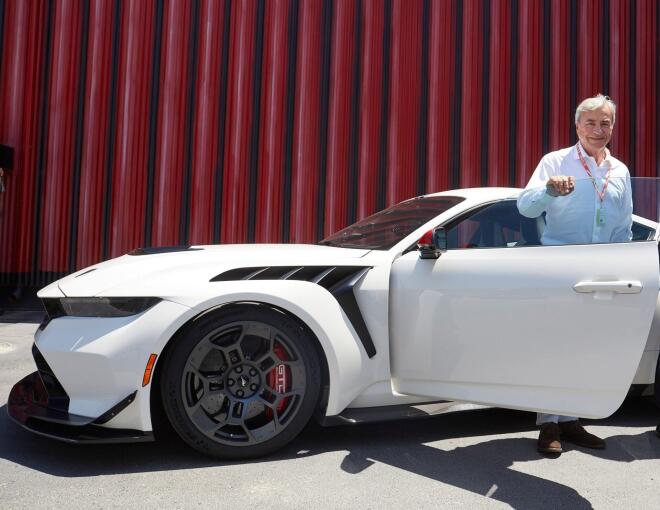 Ford Mustang GTD: Οδηγεί ο θρύλος Carlos Sainz Sr.