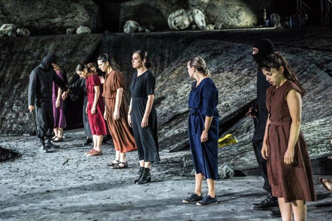 Έναρξη περιοδείας για τις «Τρωάδες», μετά τον θρίαμβο στην Επίδαυρο