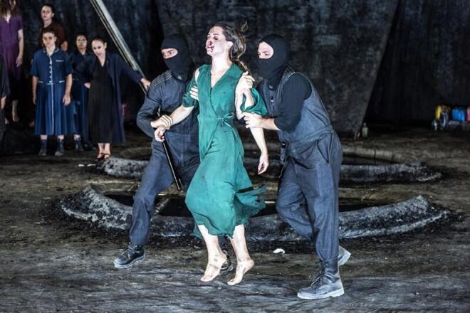Έναρξη περιοδείας για τις «Τρωάδες», μετά τον θρίαμβο στην Επίδαυρο