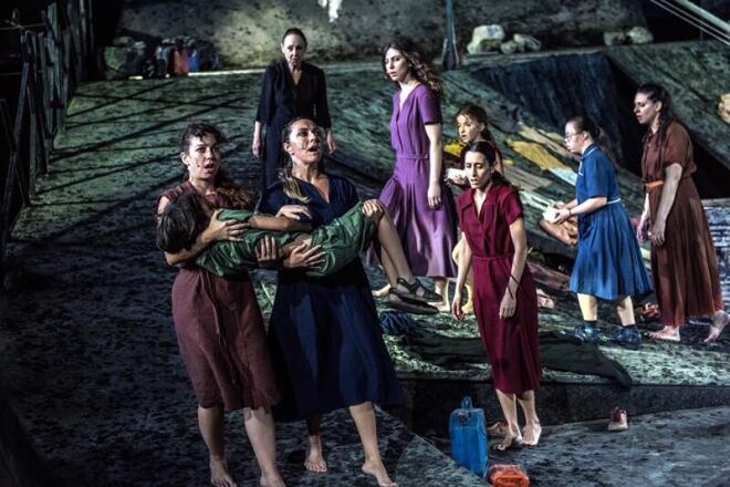 Έναρξη περιοδείας για τις «Τρωάδες», μετά τον θρίαμβο στην Επίδαυρο
