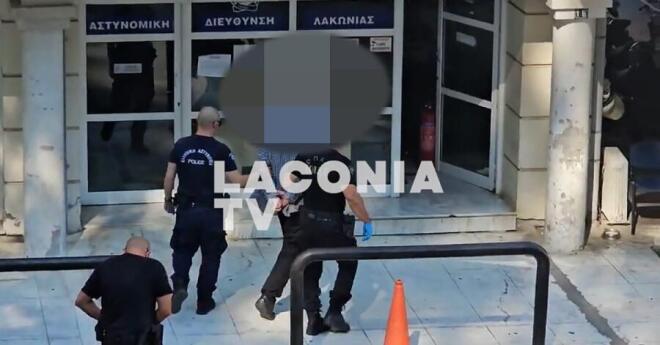 O 55χρονος παραδέχθηκε στους αστυνομικούς ότι κρατούσε 2,5 χρόνια τη σορό του πατέρα του σε καταψύκτη για να παίρνει τη σύνταξή του - lakoniatv.gr