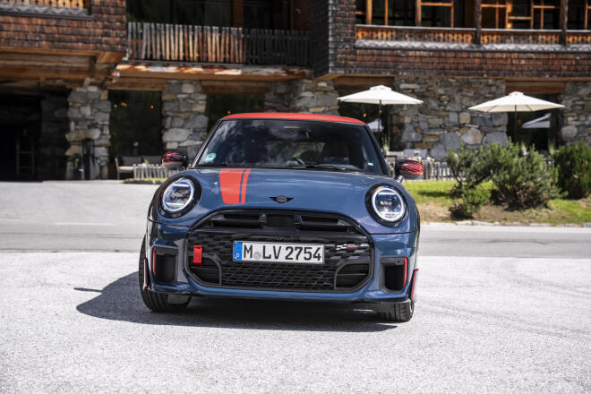 MINI John Cooper Works: Πως μπορείτε να το κάνετε μοναδικό