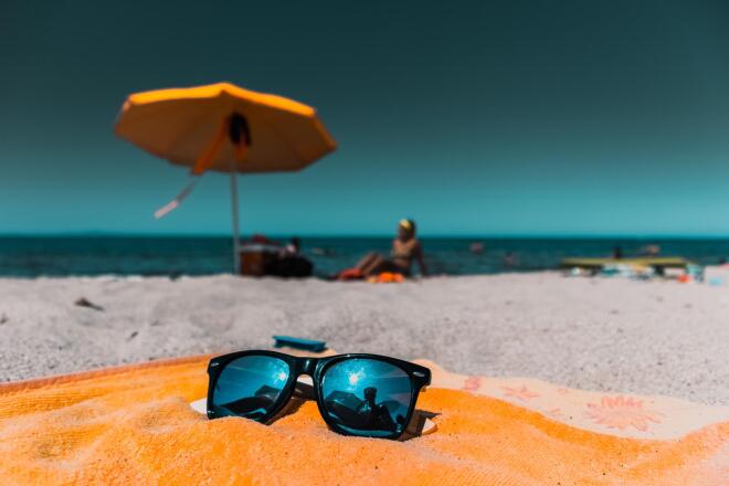 Η beach bag των διακοπών: Τι να βάλω πριν φύγω για το νησί;