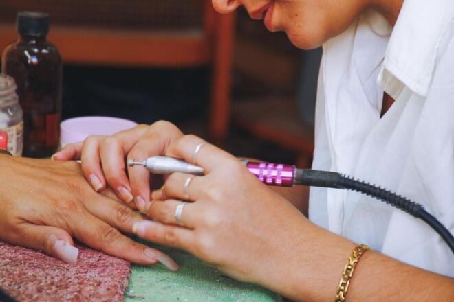 Dot manicure: Το ευέλικτο nail art που μπορείς να δημιουργήσεις μόνη σου