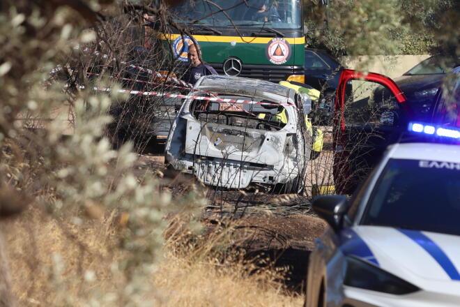 Οριοθετήθηκε η φωτιά στο Πικέρμι - Βρέθηκε απανθρακωμένη σορός μέσα σε ΙΧ