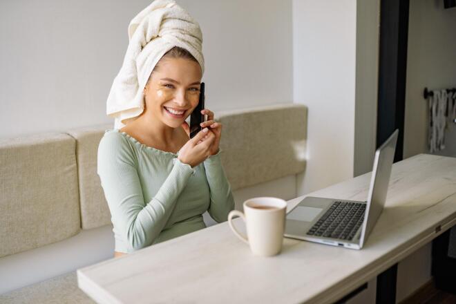 Πρωινή skincare ρουτίνα: Τα 5 βήματα περιποίησης που προτείνουν οι ειδικοί