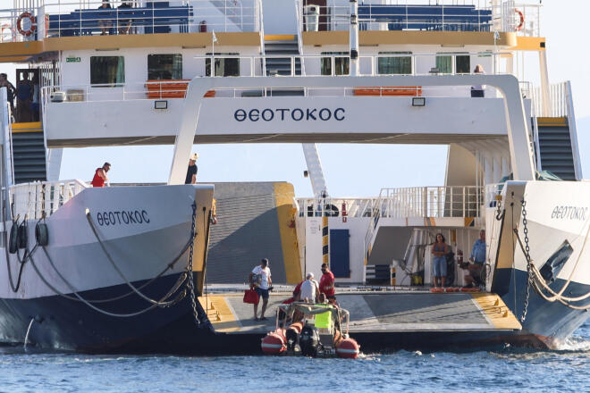 Πύρινη κόλαση σε δύο μέτωπα στη Σαλαμίνα