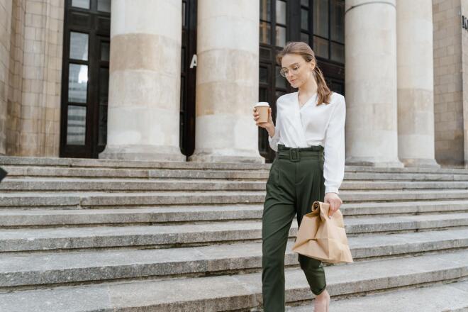 Business casual outfits: Δημιουργήστε το πιο πετυχημένο look για το γραφείο